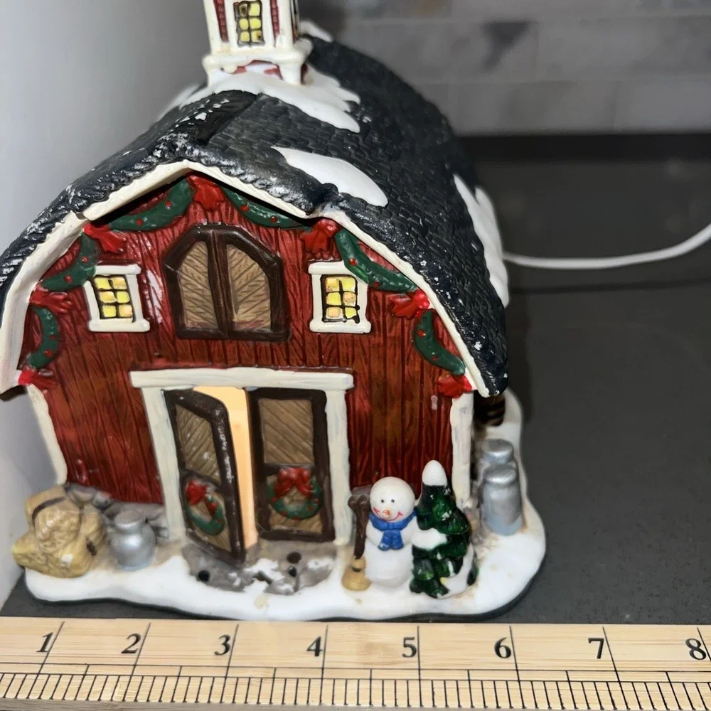 Holiday Time Christmas Village Country Barn Includes Cord Clear Bulb